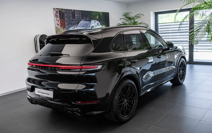 Porsche Cayenne cena 669734 przebieg: 10, rok produkcji 2023 z Skórcz małe 781